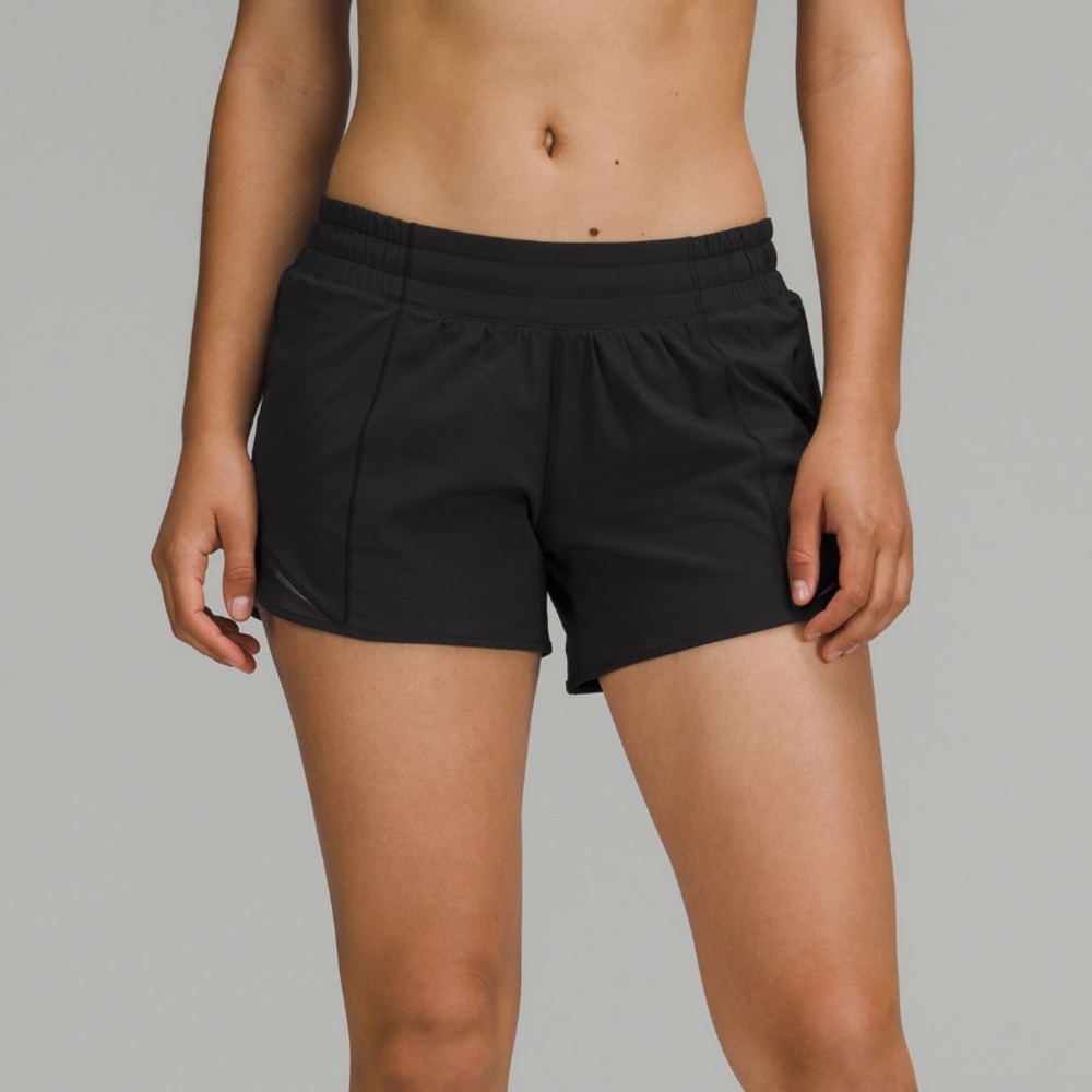 Lululemon Hotty Hot Low Rise Lined Short 4”